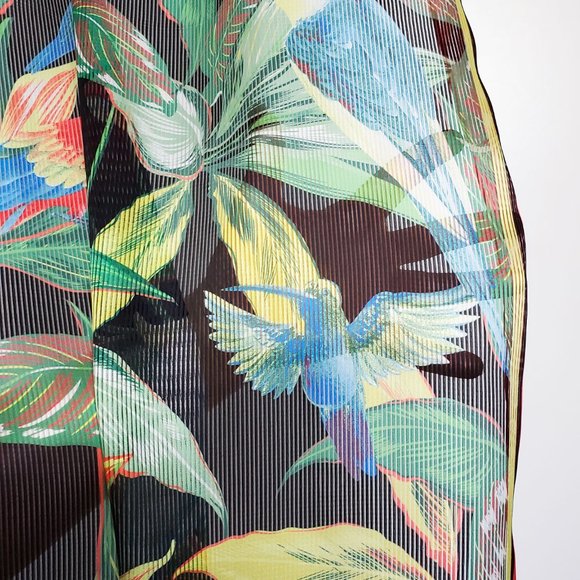 Vince Camuto Parrot Tropical Bird Scarf Semi-sheer NWT - Picture 5 of 8